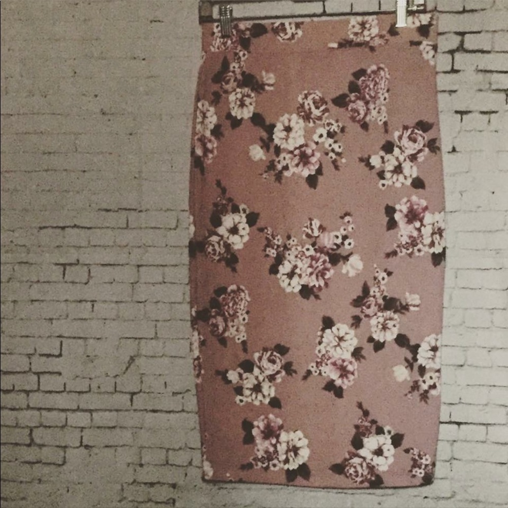 New skirt size large